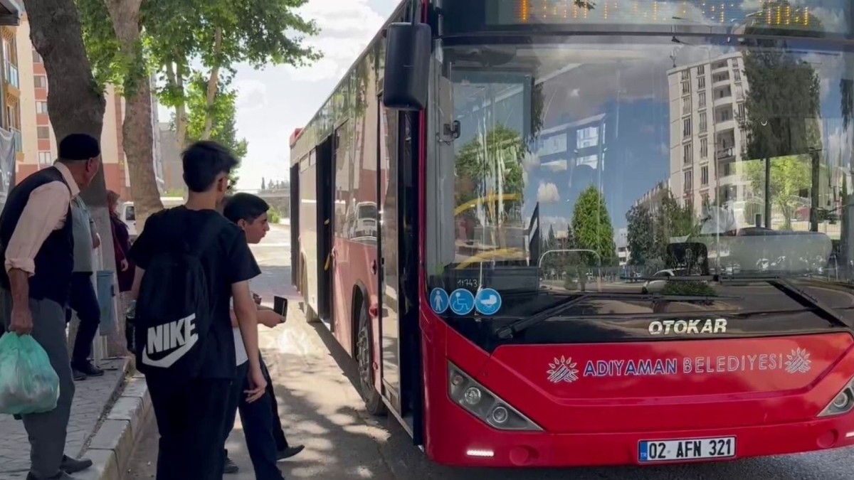 Adıyaman Belediyesi’nden YKS Adaylarına Ücretsiz Ulaşım Desteği