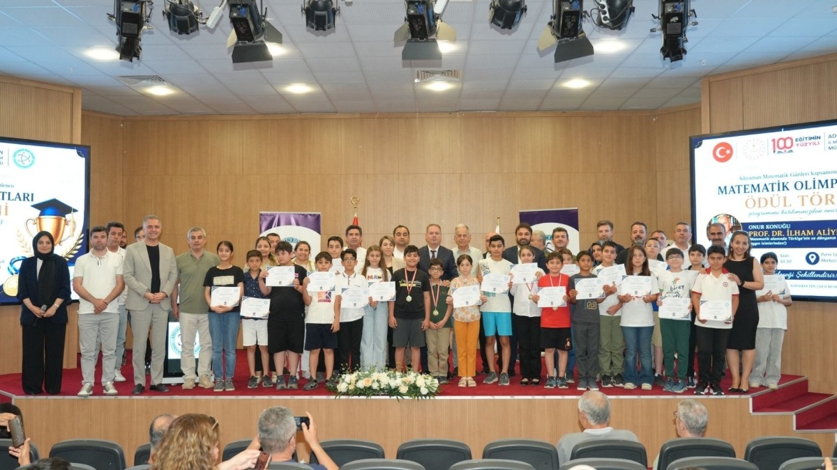 Matematik Şampiyonları Ödüllerini Aldı