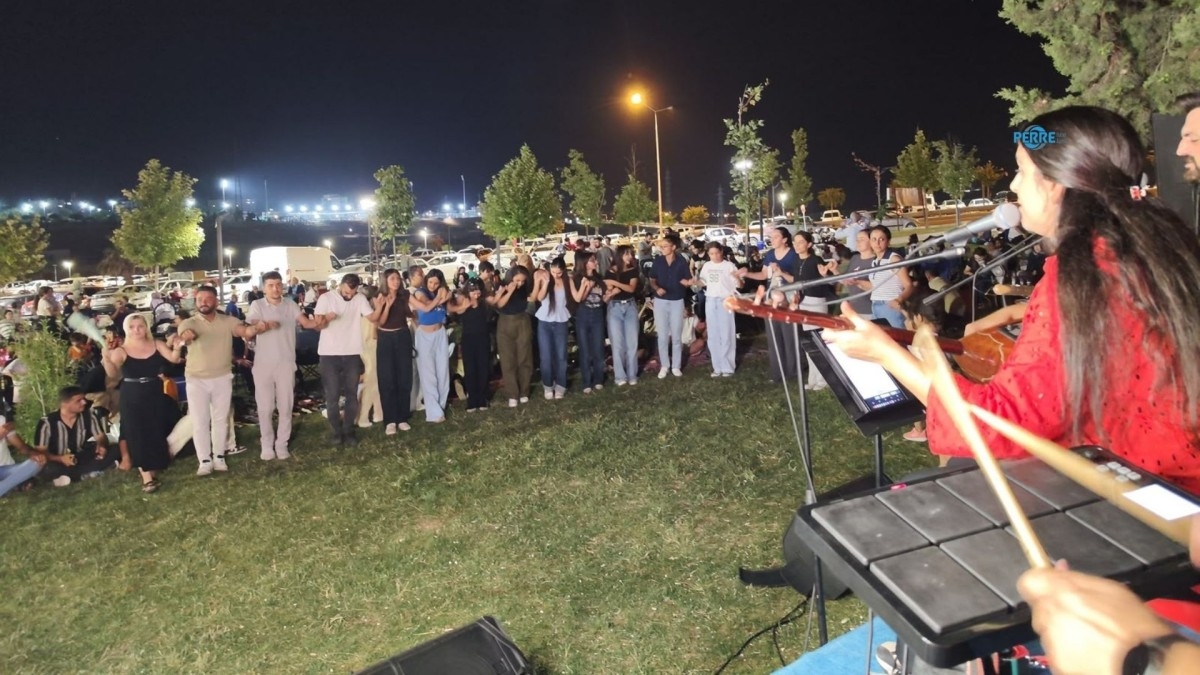 Adıyaman Halaylarla Şenlendi - Videolu Haber