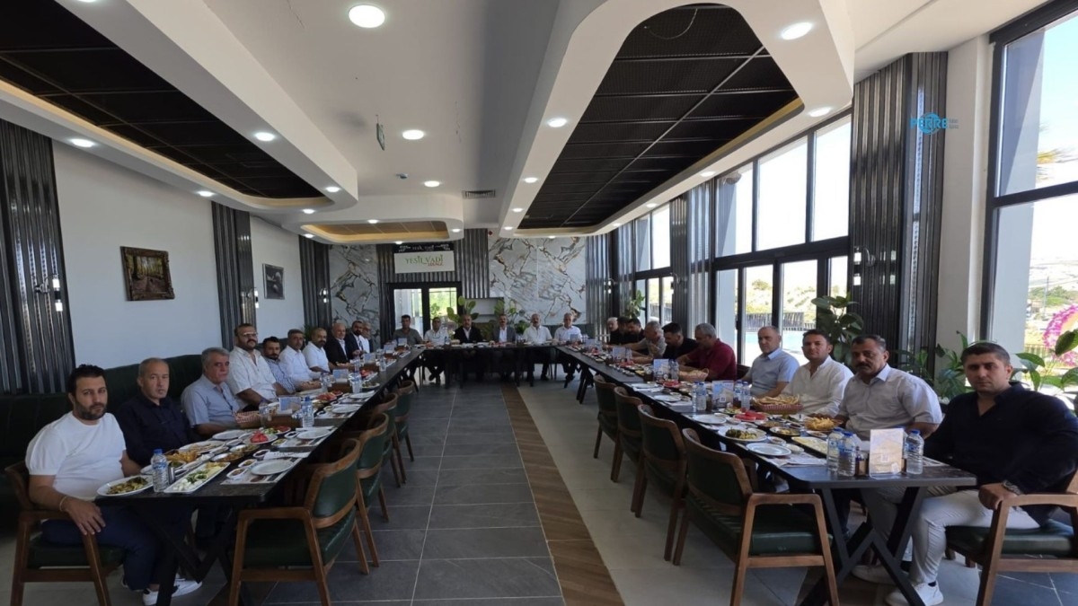 MHP Kahta Teşkilatı Muhtarlarla Bir Araya Geldi