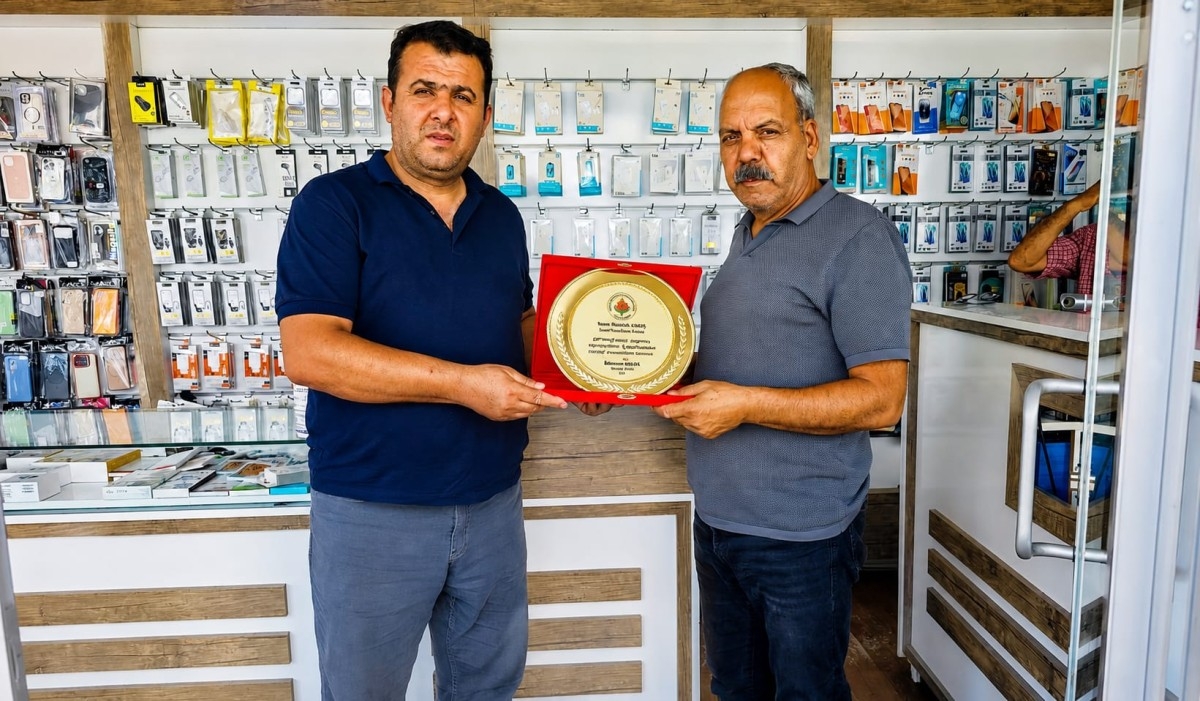 Narinceliler Derneği’nden Gazete Kahta’ya ‘Teşekkür’ plaketi