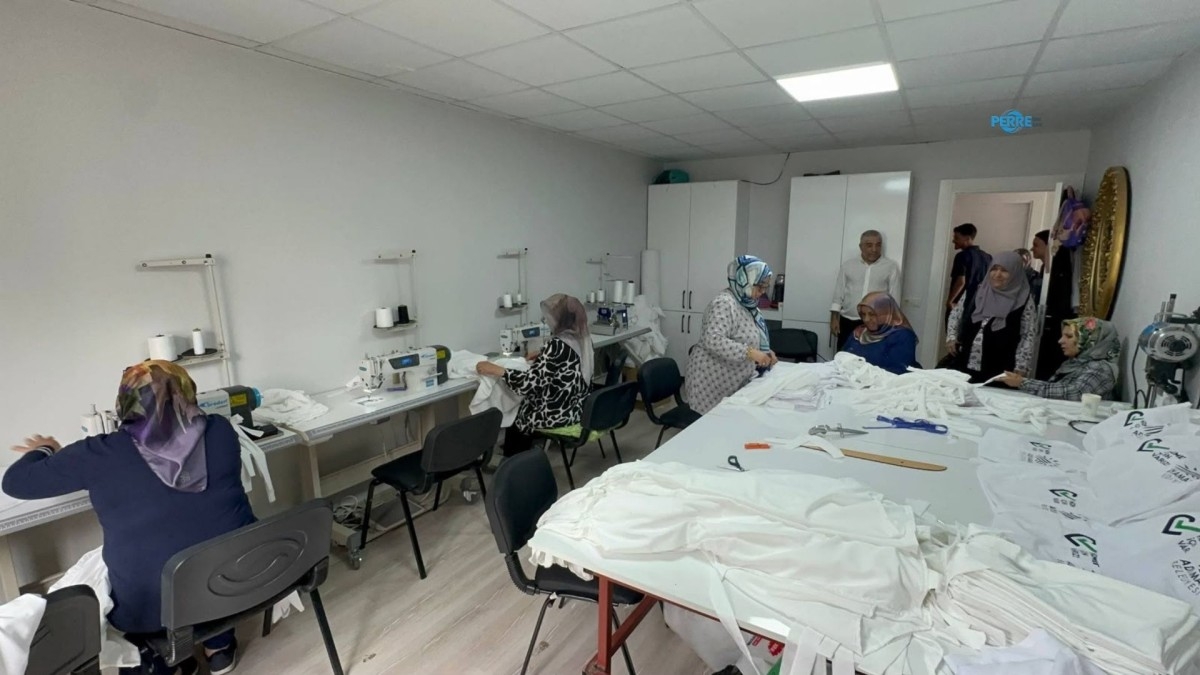 Kadın emeği fırıncı esnafıyla buluşuyor: Adıyaman Belediyesinden bin önlük desteği  - Videolu Haber