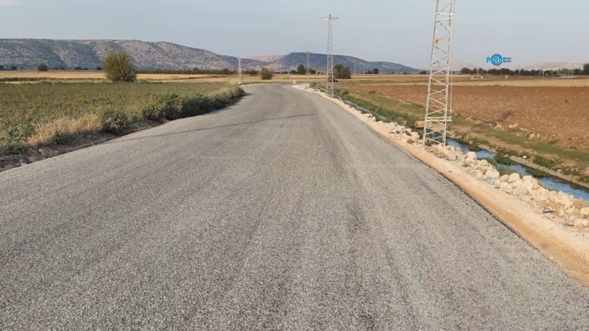 Çakırhüyük’te 5 kilometrelik bağlantı yolu hizmete açıldı